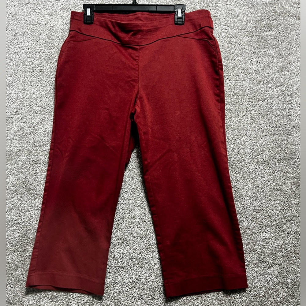 Croft & Barrow Woman’s Stretch Pull On Capri Pants Size 10 Regular
